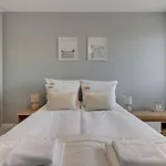 Awiator Seaside By Downtown Apartments